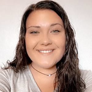 Meet your Posher, Abigail